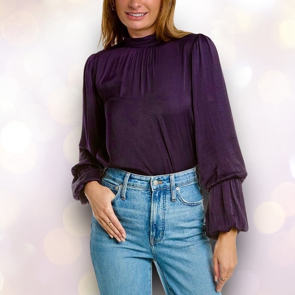NWT Carmen Marc Valvo Bubbled Tiered Sleeve Top in “Aubergine” Size Medium - Picture 1 of 12